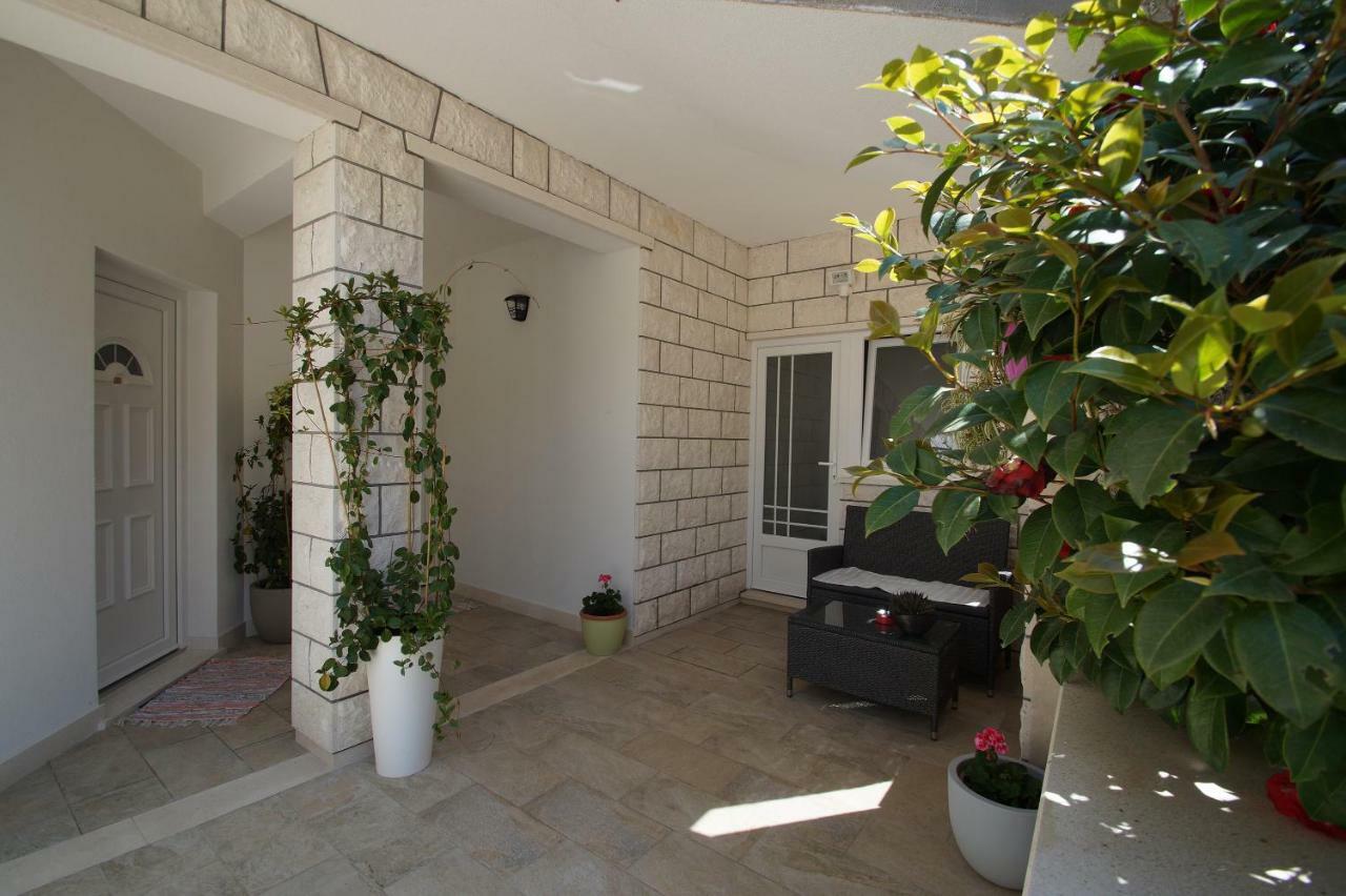Apartments Mirna Korčula Екстериор снимка
