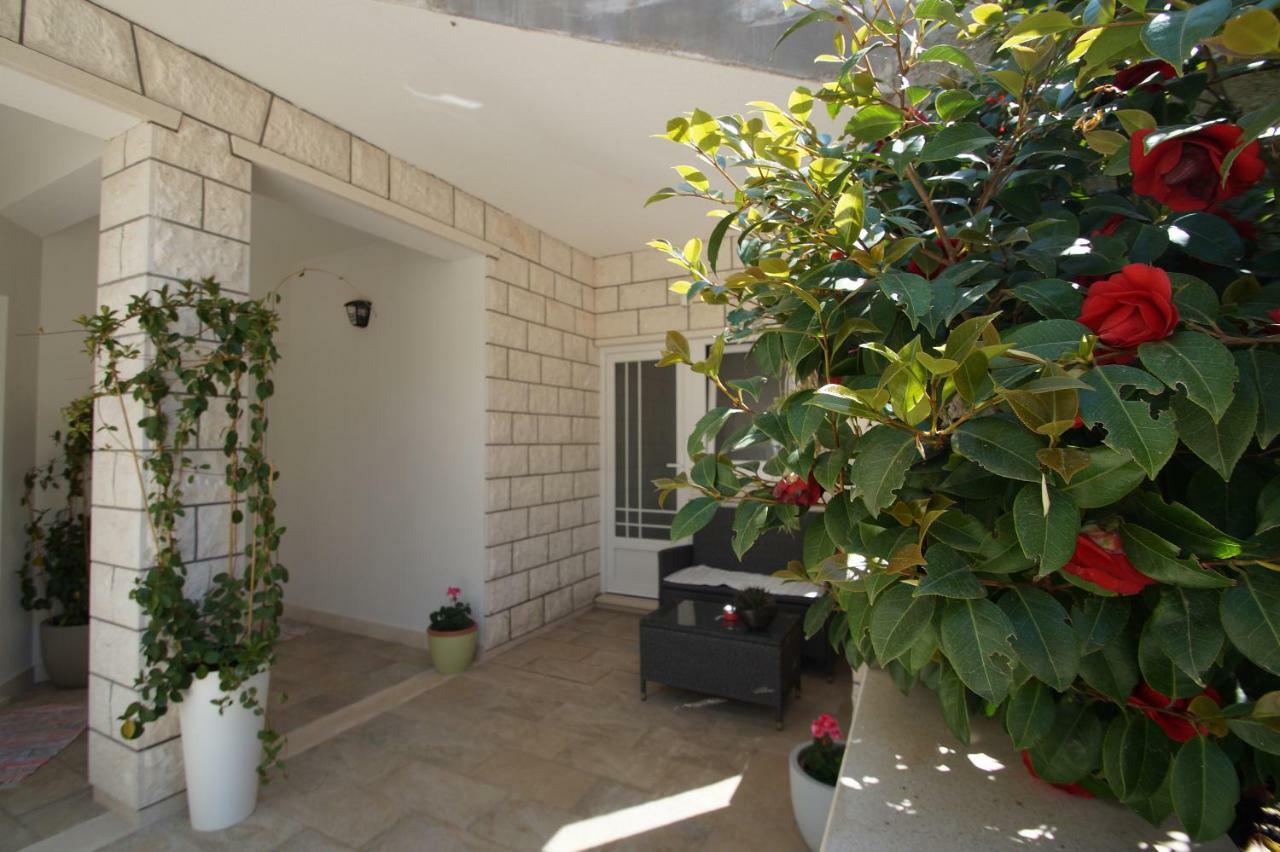 Apartments Mirna Korčula Екстериор снимка